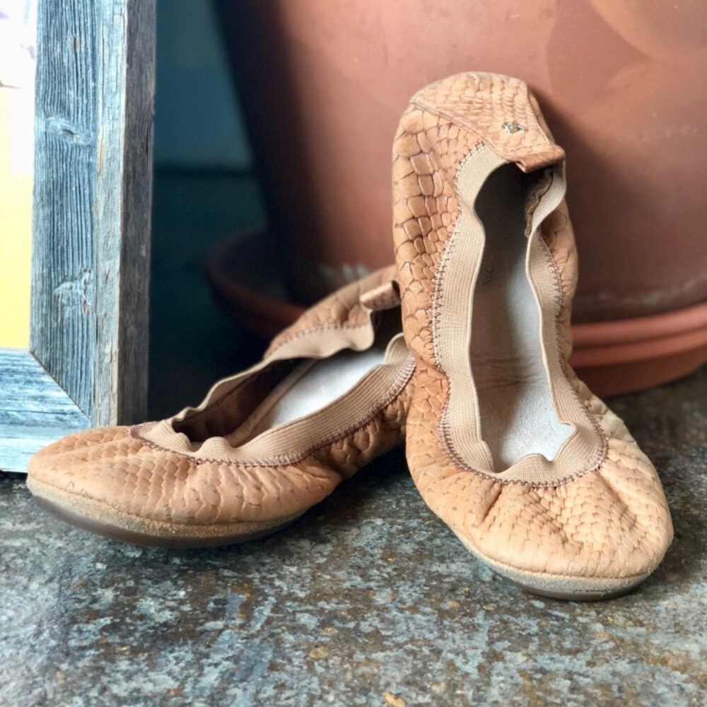 Yosi Samra Flats